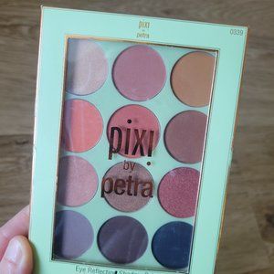 NEW Pixi by Petra shadow palette